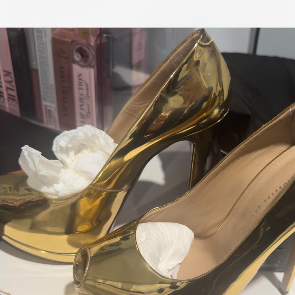 Giuseppe Zanotti Metallic Gold Heels - Picture 4 of 9